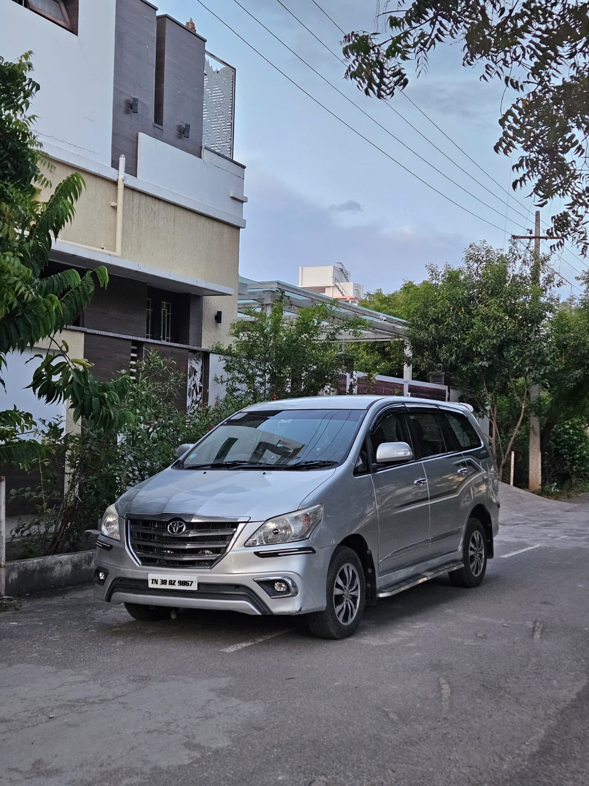 Toyota Innova - Image 4